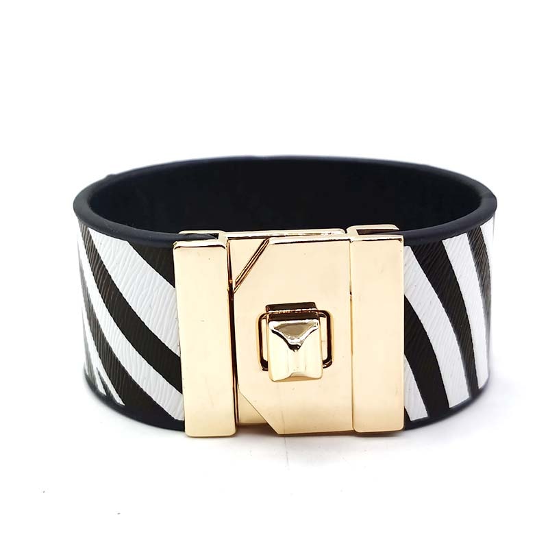 Amazonia Cuff Bracelette