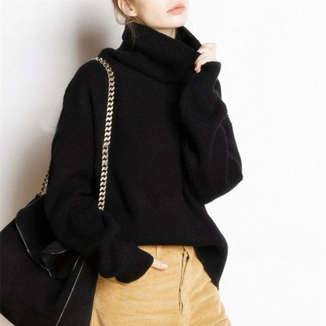 Hilma Women's Turtleneck Sweater